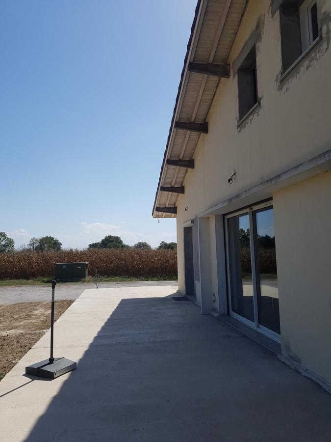 Gite Paisible Renove Hagetmau Exterior photo